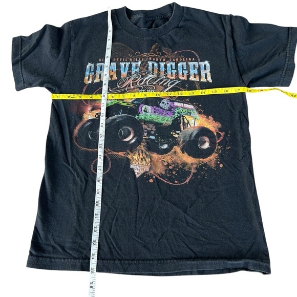 Grave Digger Racing Monster Truck Graphic T-Shirt Monster Jam Youth Large - Picture 2 of 4